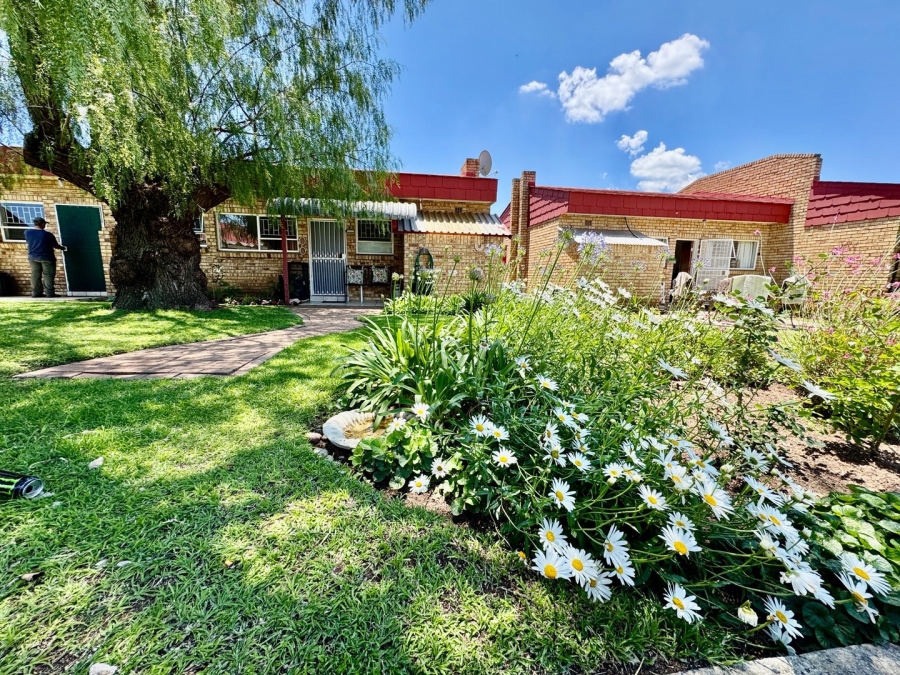 1 Bedroom Property for Sale in Miederpark North West